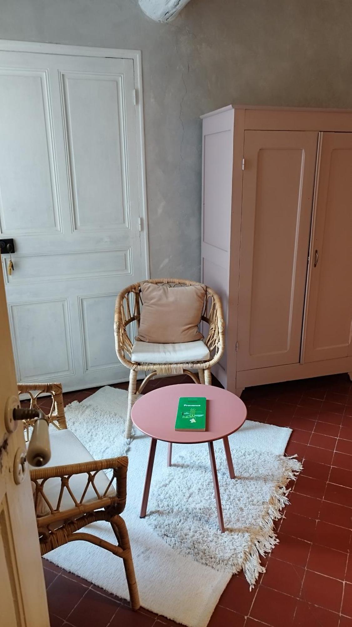Alheuredusud Bed and Breakfast Violès Εξωτερικό φωτογραφία